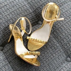 Michael Kors kitten heels gold